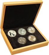 Set de 5 Monedas de Plata de 1oz: Britannia, Arce, Filarmónica, Águila y Conejo en Caja de Regalo