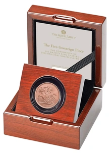 Moneda Soberano Quíntuplo de Oro Coronación Carlos III 2023
